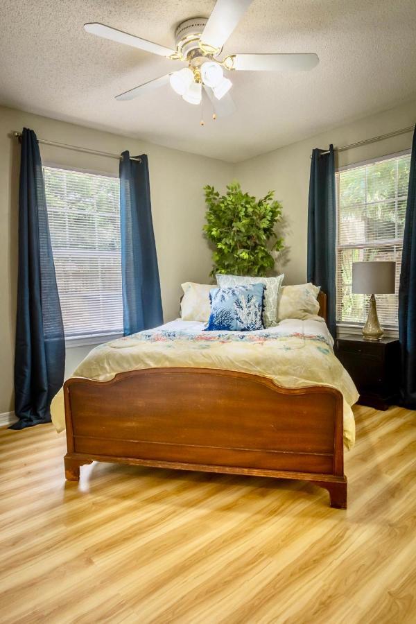 Life'S A Breeze! Updated 3B Home 10 Min To Beach! Gulf Breeze Ngoại thất bức ảnh